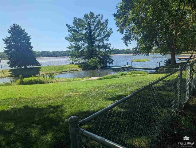 5720 Elbo View Dr., Manhattan, KS 66502