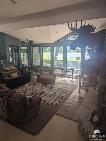 5720 Elbo View Dr., Manhattan, KS 66502