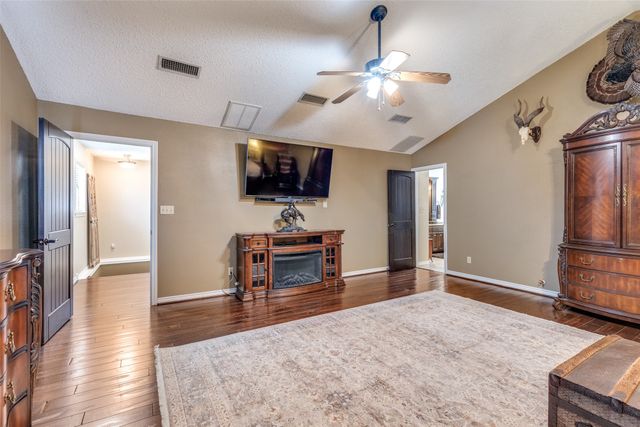 963 County Road 1340, Chico, TX 76431