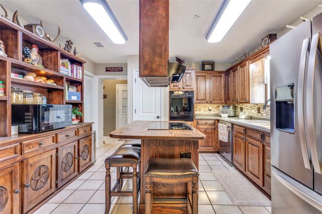 963 County Road 1340, Chico, TX 76431