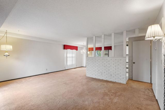 2409 Unity Avenue N, Golden Valley, MN 55422