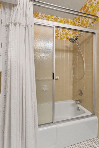 2409 Unity Avenue N, Golden Valley, MN 55422