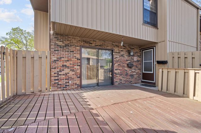 2409 Unity Avenue N, Golden Valley, MN 55422