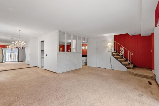 2409 Unity Avenue N, Golden Valley, MN 55422