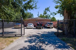 6820 Petre Drive, Houston, TX 77076