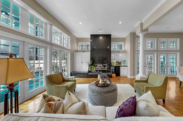 4945 BAYSHORE BOULEVARD 4945, Tampa, FL 33611