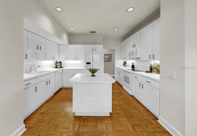 4945 BAYSHORE BOULEVARD 4945, Tampa, FL 33611