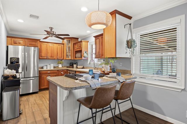 5334 Saxon Drive, Houston, TX 77092