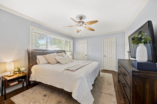 5334 Saxon Drive, Houston, TX 77092