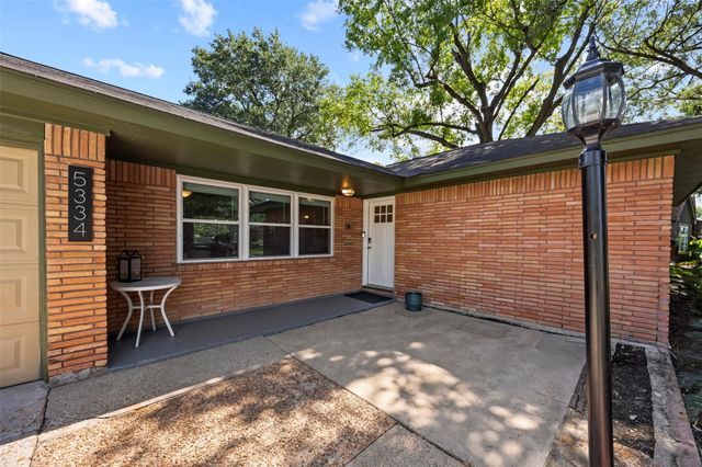 5334 Saxon Drive, Houston, TX 77092