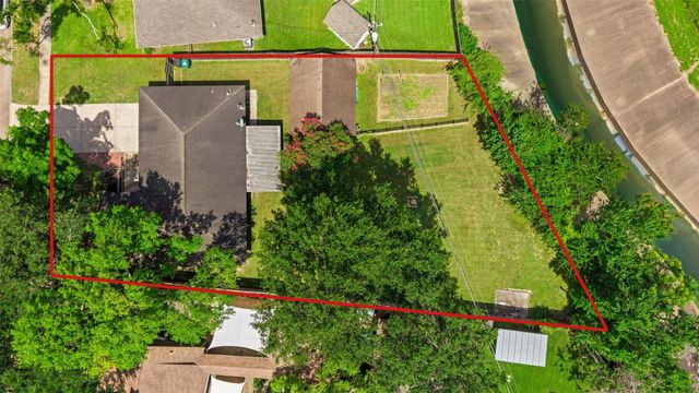 5334 Saxon Drive, Houston, TX 77092