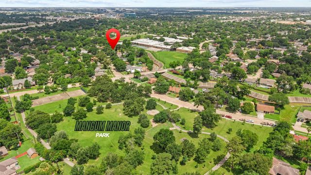 5334 Saxon Drive, Houston, TX 77092