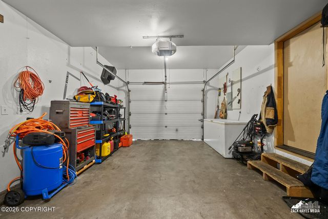 11706 E Jenny Circle, Palmer, AK 99645