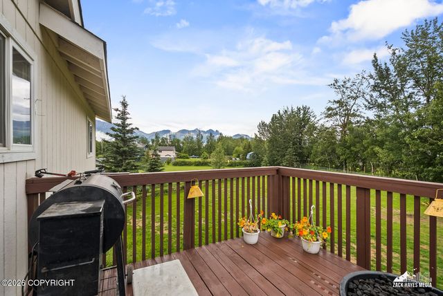 11706 E Jenny Circle, Palmer, AK 99645