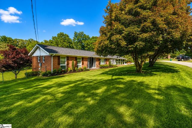 150 Greenway Drive, Cowpens, SC 29330