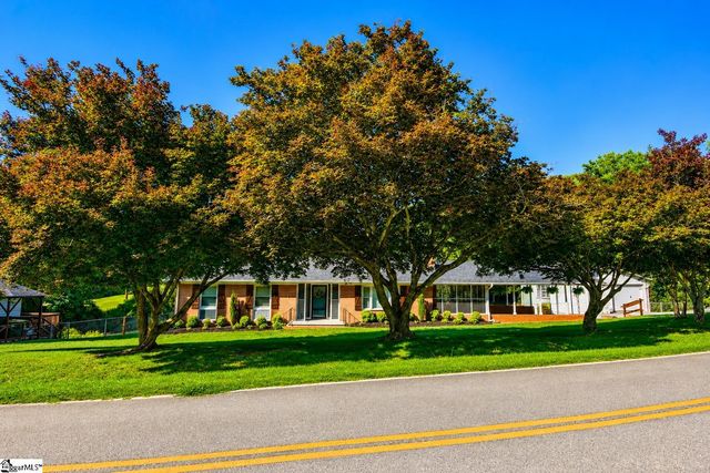 150 Greenway Drive, Cowpens, SC 29330