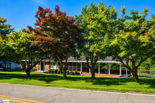 150 Greenway Drive, Cowpens, SC 29330