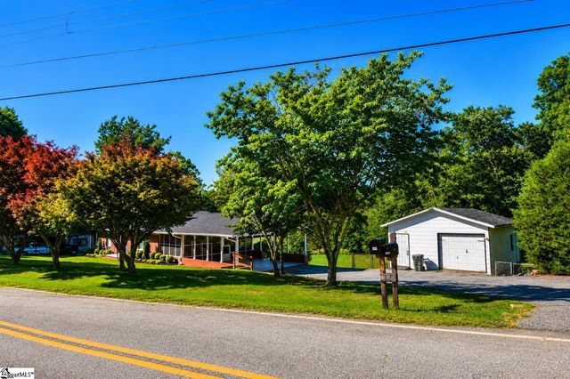 150 Greenway Drive, Cowpens, SC 29330