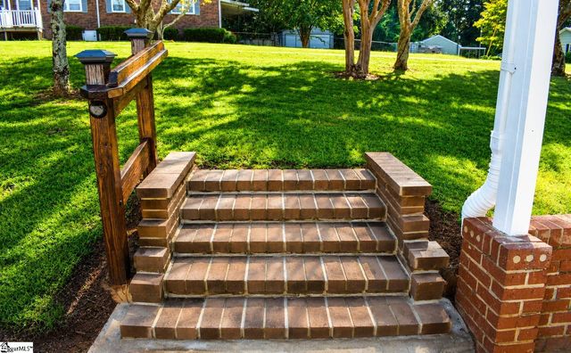 150 Greenway Drive, Cowpens, SC 29330