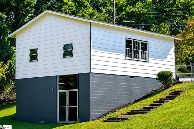 150 Greenway Drive, Cowpens, SC 29330