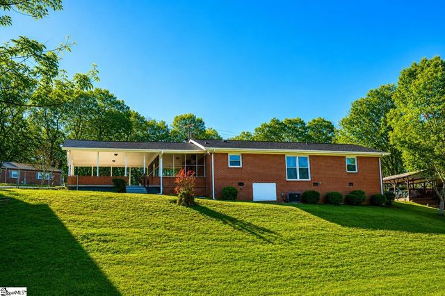 150 Greenway Drive, Cowpens, SC 29330