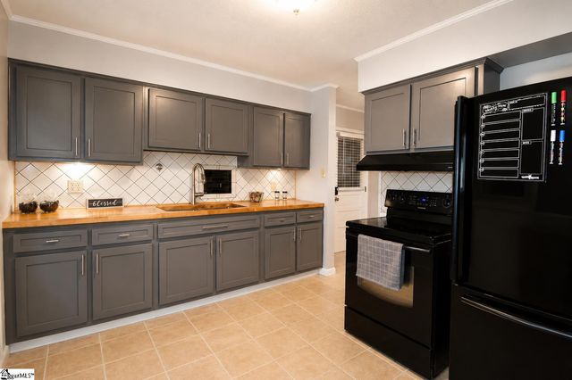 150 Greenway Drive, Cowpens, SC 29330