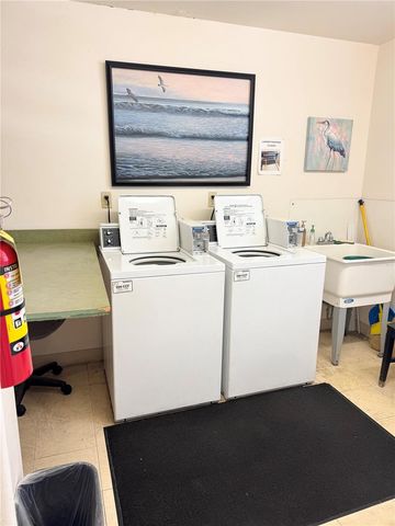 7425 BAY ISLAND DRIVE S 103, South Pasadena, FL 33707