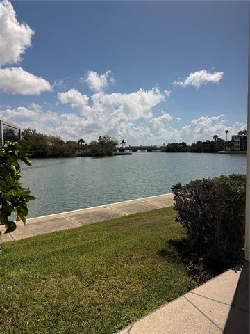 7425 BAY ISLAND DRIVE S 103, South Pasadena, FL 33707