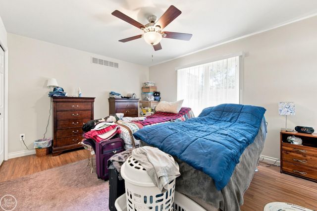 9475 Folkert Road, Clay Twp, MI 48001