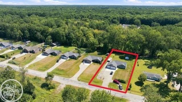 9475 Folkert Road, Clay Twp, MI 48001