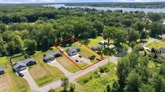 9475 Folkert Road, Clay Twp, MI 48001