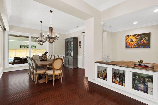 9 Charleston Street S, Sugar Land, TX 77478