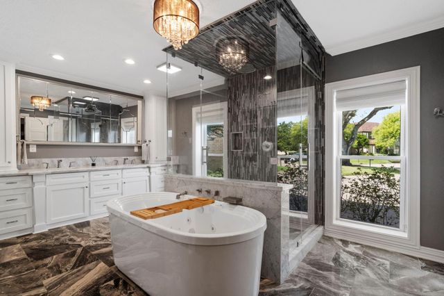 9 Charleston Street S, Sugar Land, TX 77478
