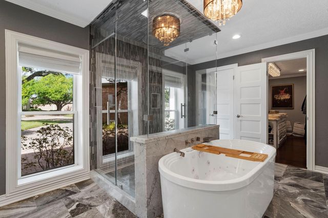 9 Charleston Street S, Sugar Land, TX 77478