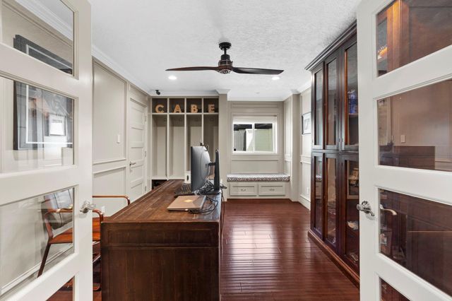 9 Charleston Street S, Sugar Land, TX 77478