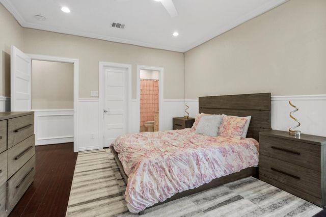 9 Charleston Street S, Sugar Land, TX 77478