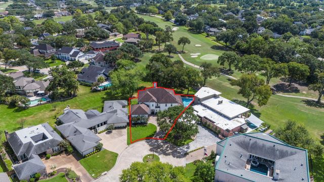 9 Charleston Street S, Sugar Land, TX 77478