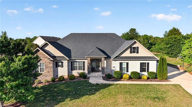 6800 Koala Drive, Oak Ridge, NC 27310