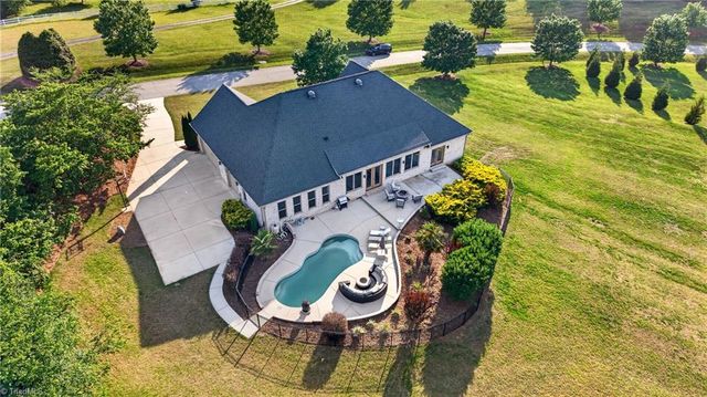 6800 Koala Drive, Oak Ridge, NC 27310