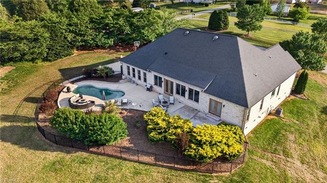6800 Koala Drive, Oak Ridge, NC 27310