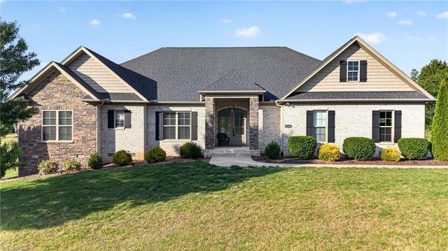6800 Koala Drive, Oak Ridge, NC 27310