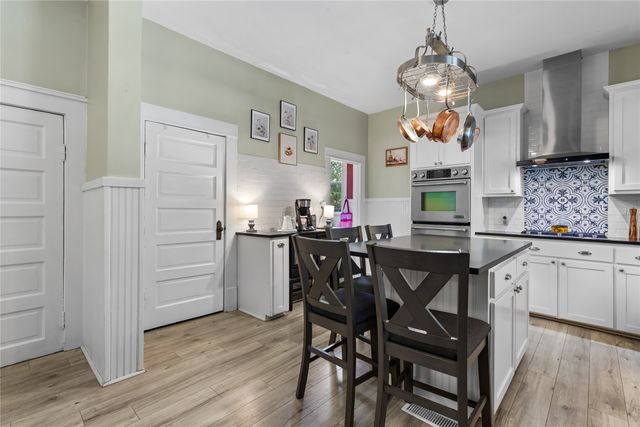 1319 S Crockett Street, Sherman, TX 75090