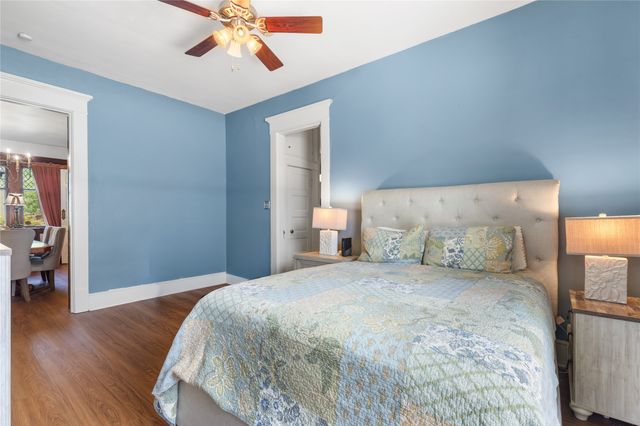 1319 S Crockett Street, Sherman, TX 75090