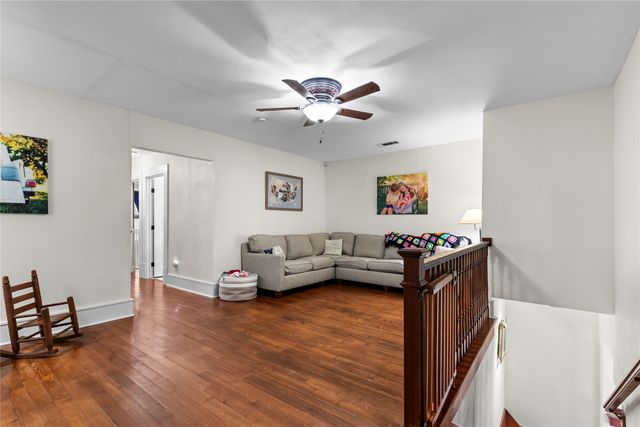1319 S Crockett Street, Sherman, TX 75090
