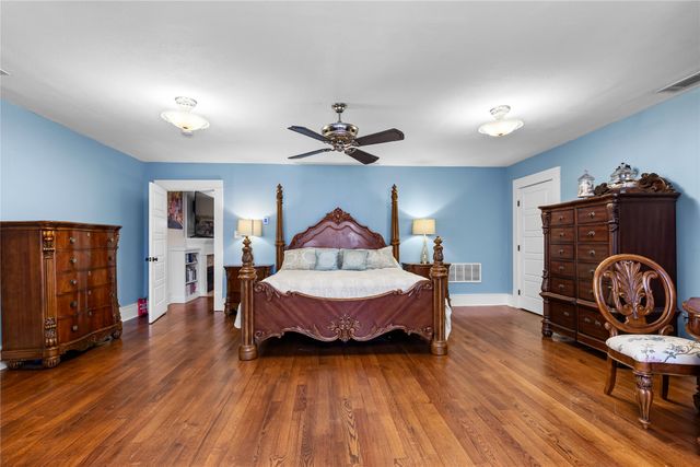 1319 S Crockett Street, Sherman, TX 75090