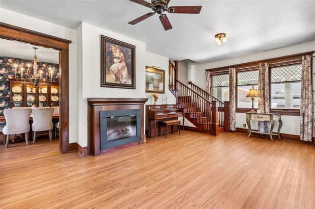 1319 S Crockett Street, Sherman, TX 75090