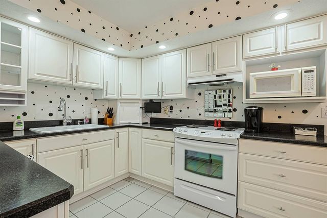 735 Chaucer Lane 735 Chaucer Lane, Tipp City, OH 45371