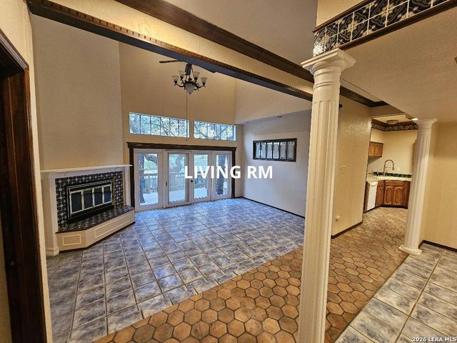 7 Donore SQ, San Antonio, TX 78229