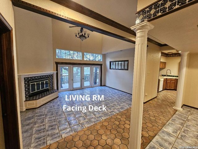 7 Donore SQ, San Antonio, TX 78229