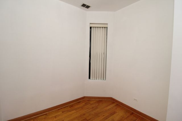 1335 W huron Street 1R, Chicago, IL 60642